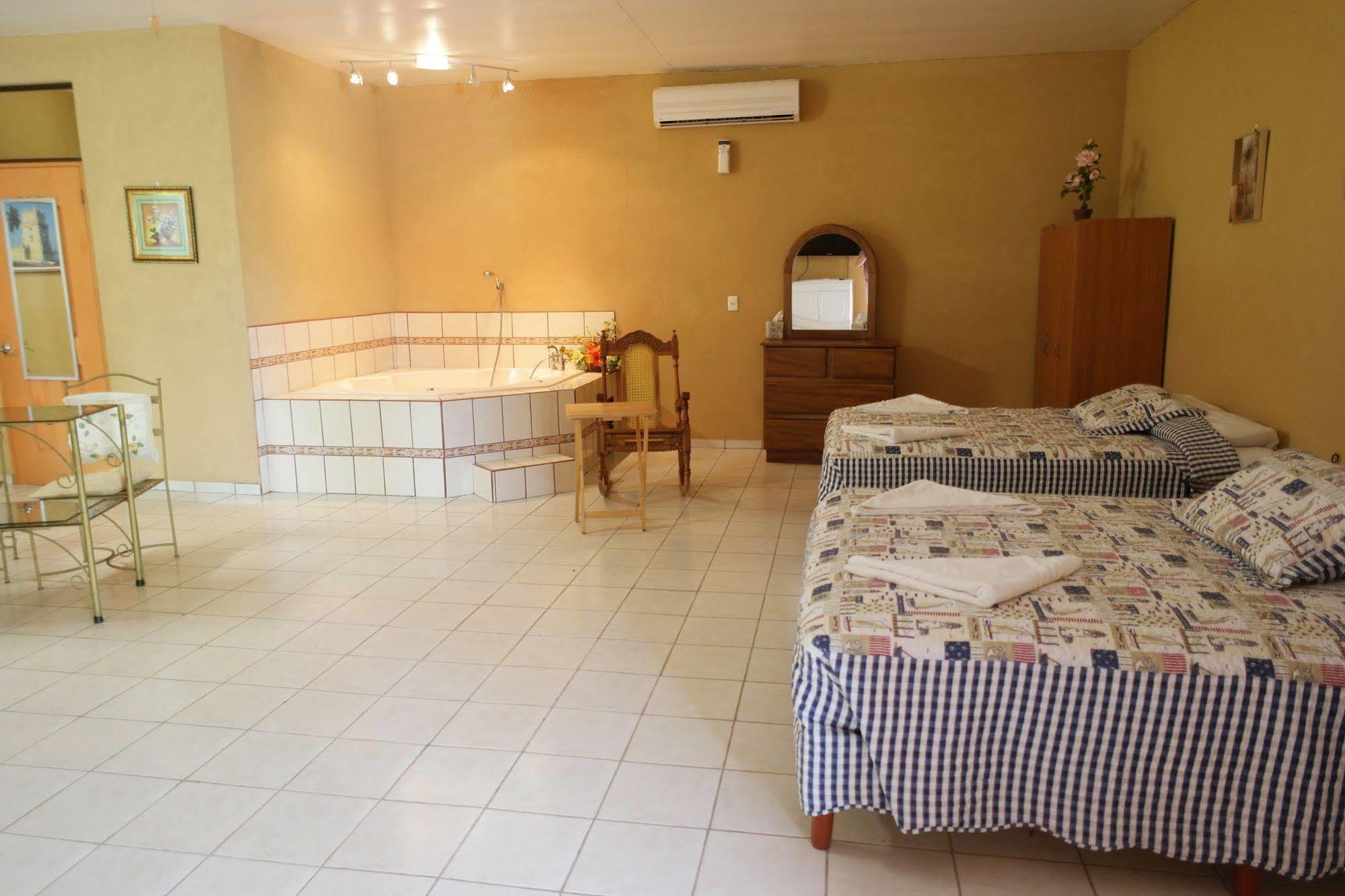 Hotel La Arena Либерия Екстериор снимка